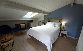 Ty'Chateau Carignan De Bordeaux B&B
